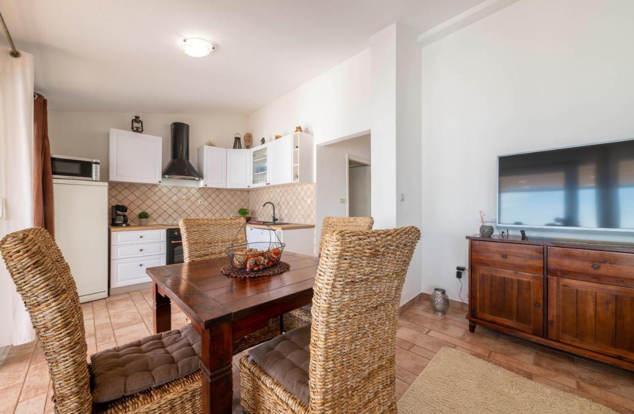 Apartment Busac Zaboric Buitenkant foto