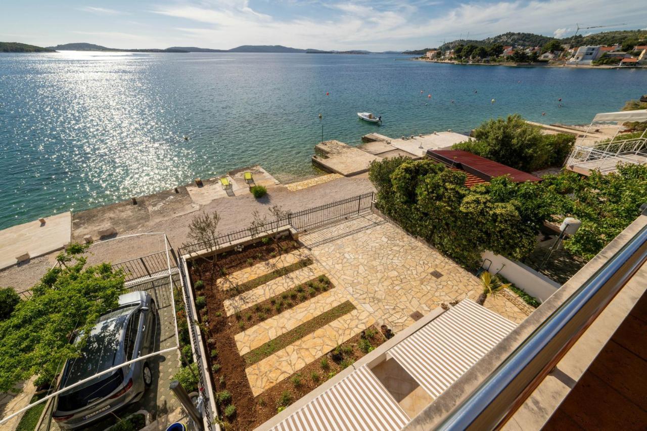 Apartment Busac Zaboric Buitenkant foto