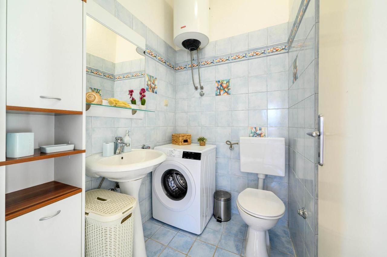 Apartment Busac Zaboric Buitenkant foto