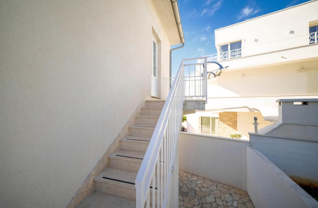 Apartment Busac Zaboric Buitenkant foto