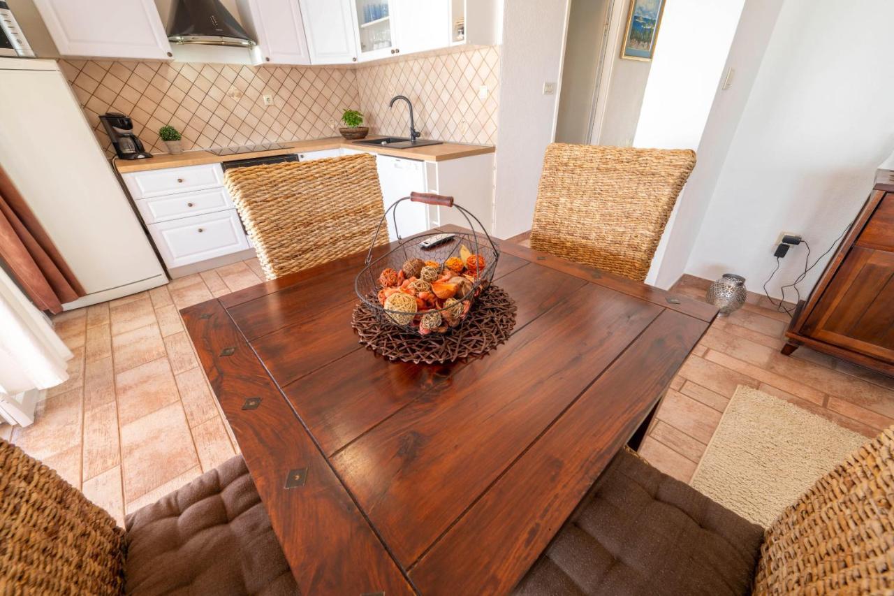 Apartment Busac Zaboric Buitenkant foto